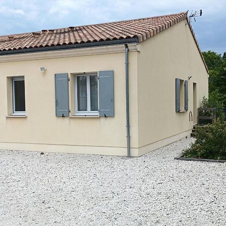 Meuble De Tourisme Classe 3 Etoiles Le Ptit Coin De Soleil - Saint Ciers D'Abzac 외부 사진
